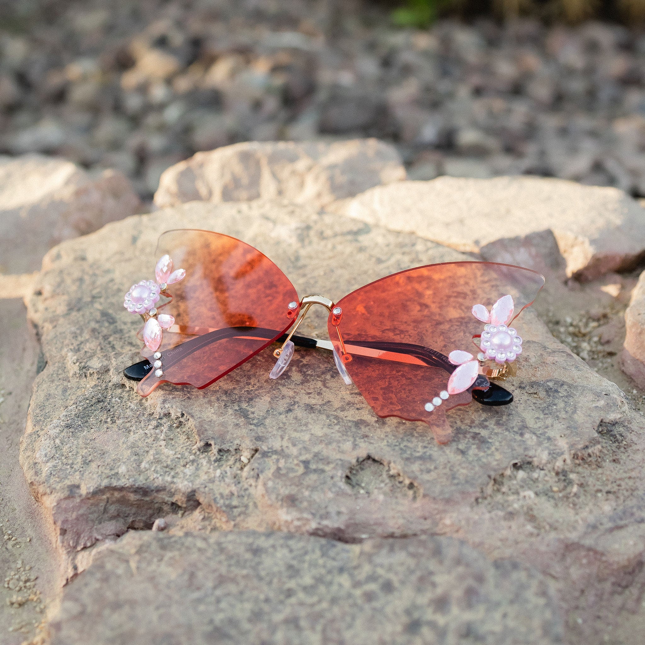MARIPOSA, Butterfly Sunglasses, Polycarbonate Sunglasses, Copper Frame Shades, UV Protection Sunglasses, Trendy Eyewear, Statement Sunglasses, Chic Sunglasses